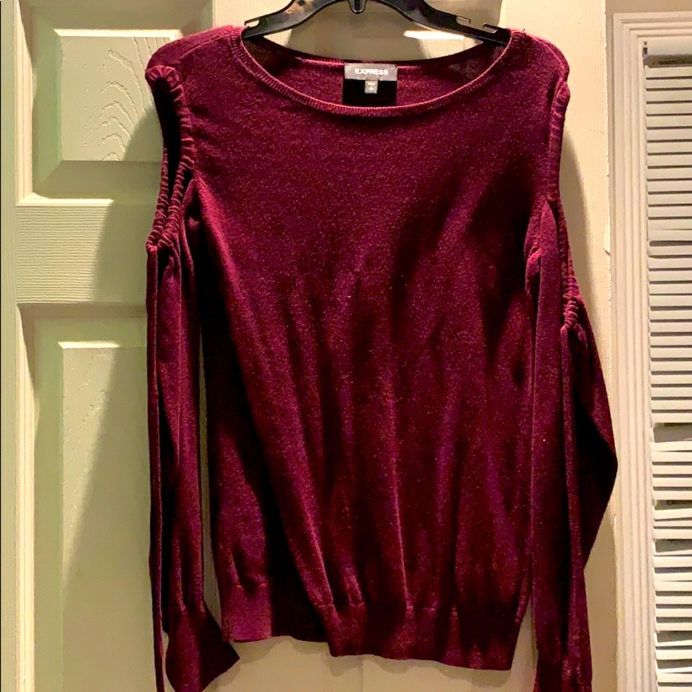 Small express sweater